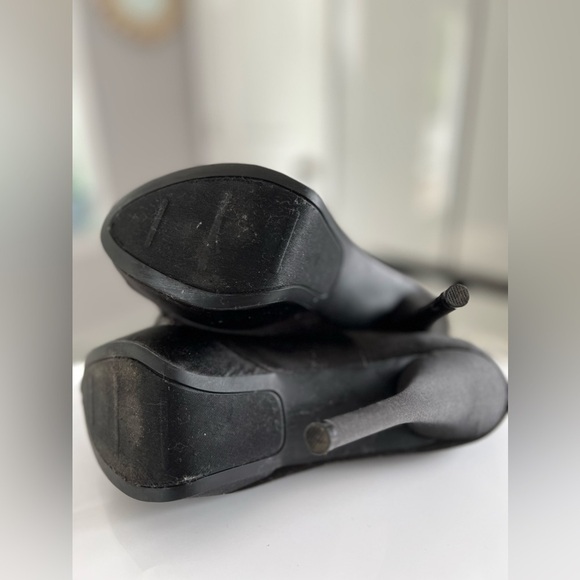 ZIGI Soho Black Satin Selita Rhinestone Embellished Stiletto Heel Size 7.5 - Picture 8 of 10